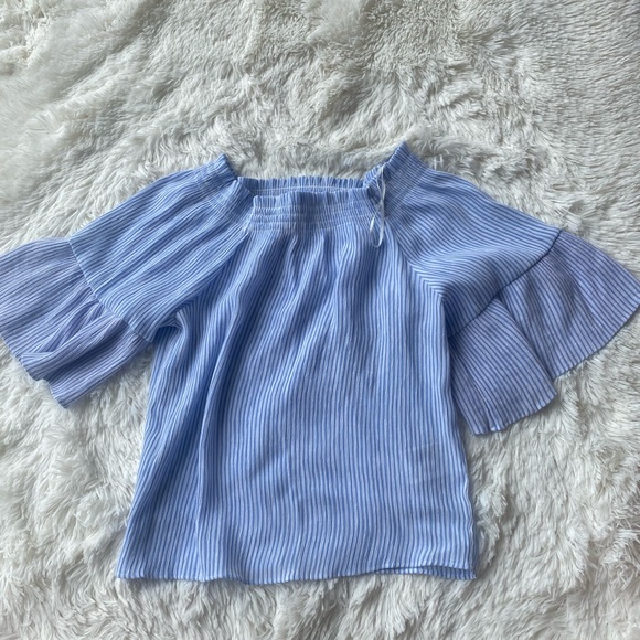 H&M Tops - ✨5/$10✨H&M Off the Shoulder Striped Blouse